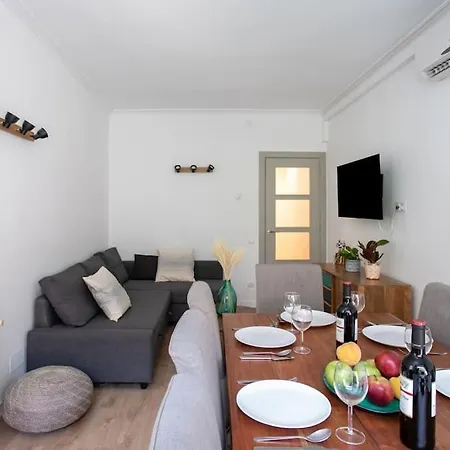 Canela Homes Padilla